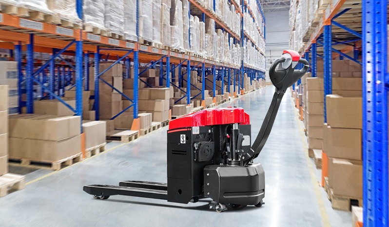 Xe nâng tay điện thấp thuận tiện hoạt động trong kho nhỏ Xe nâng tay điện thấp thuận tiện hoạt động trong kho nhỏ