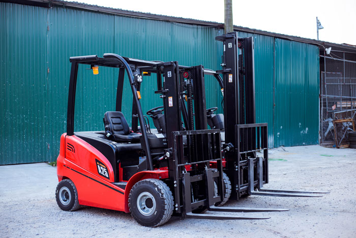 Xe nâng chạy điện chức năng bền bỉ, mạnh mẽ