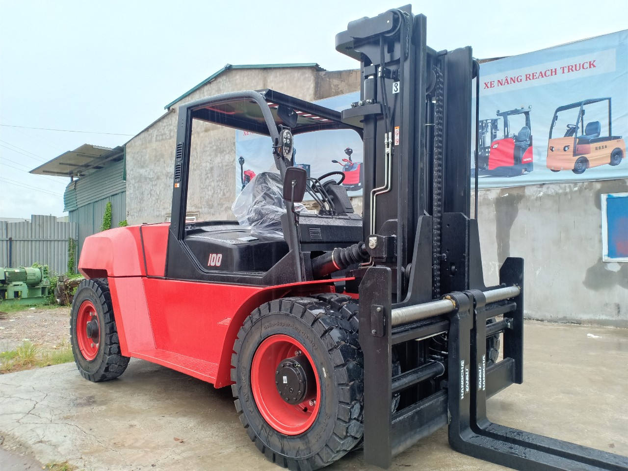 Xe nâng dầu 10 tấn dòng A series tại kho Xe nâng dầu 10 tấn dòng A series tại kho