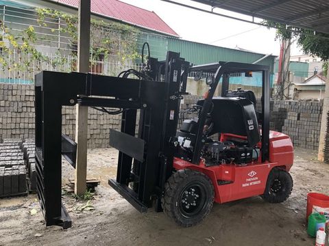Xe nâng điện 2 tấn