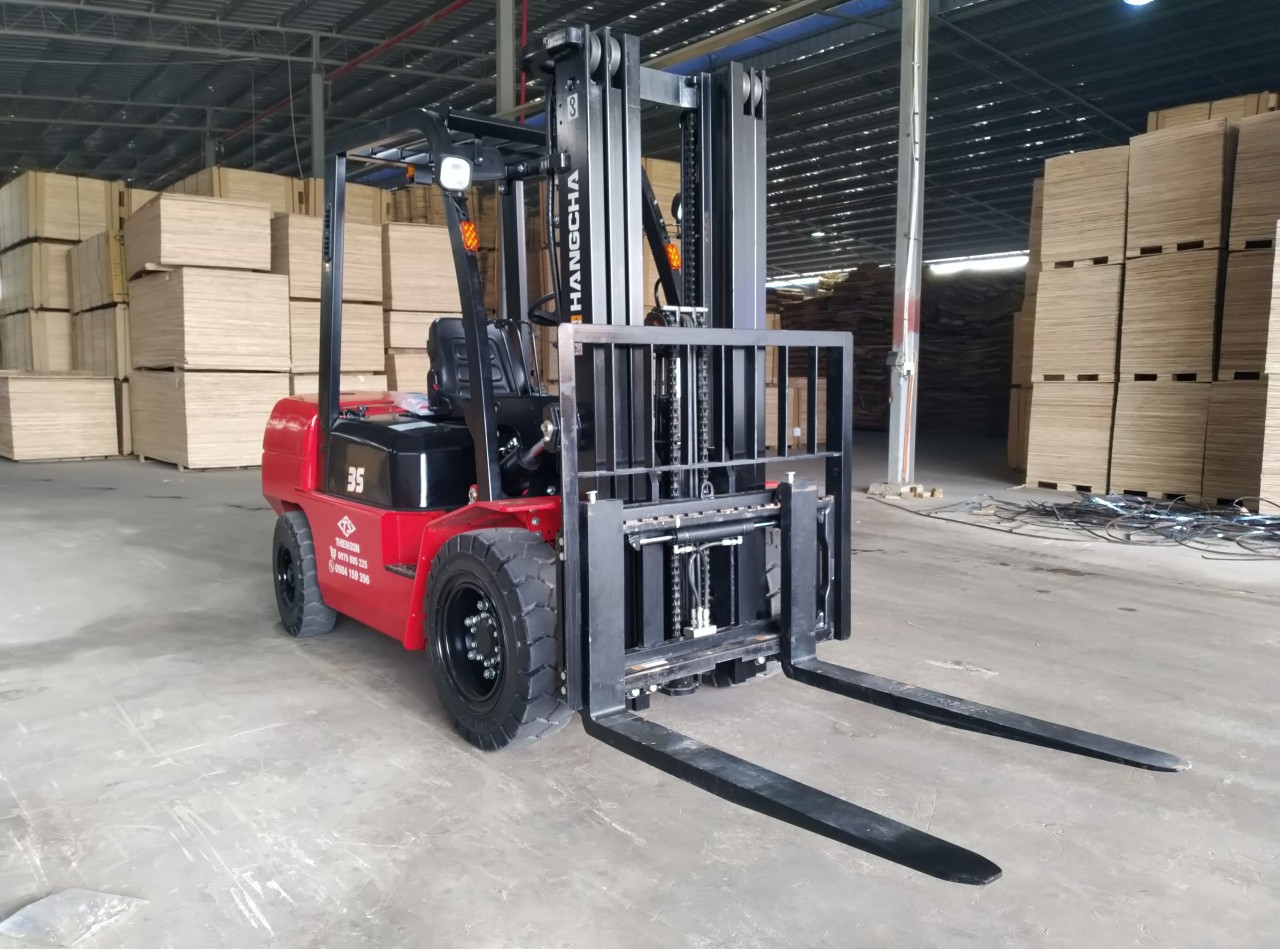 Xe nâng HangCha được dùng tại Hải Dương
